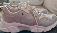 Tommy hilfiger sneaker absatz Schuhe Turnschuhe Halbschuh grau 38 München - Sendling Vorschau