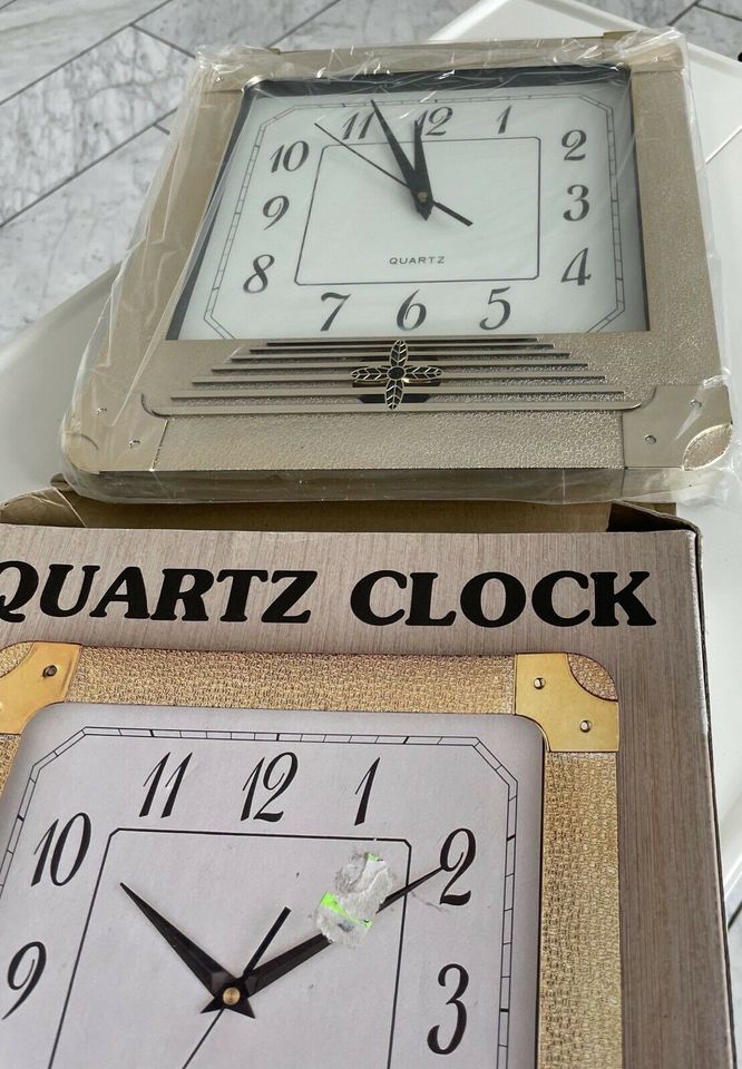 Wanduhr Quartz - Farbe Gold - NEU - Verpackt in Stockstadt a. Main