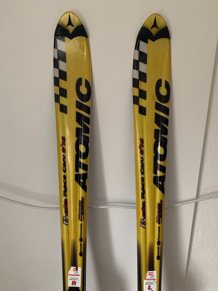 Atomic Ski Skier 180cm gelb in Willich