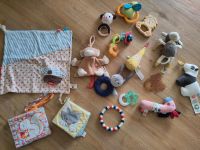 // Babyspielzeug Stoffbuch Rasseln Beißringe Fehn Kikadu etc. // Schleswig-Holstein - Flintbek Vorschau