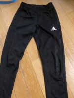 Adidas Trainingshose 146 schwarz München - Berg-am-Laim Vorschau