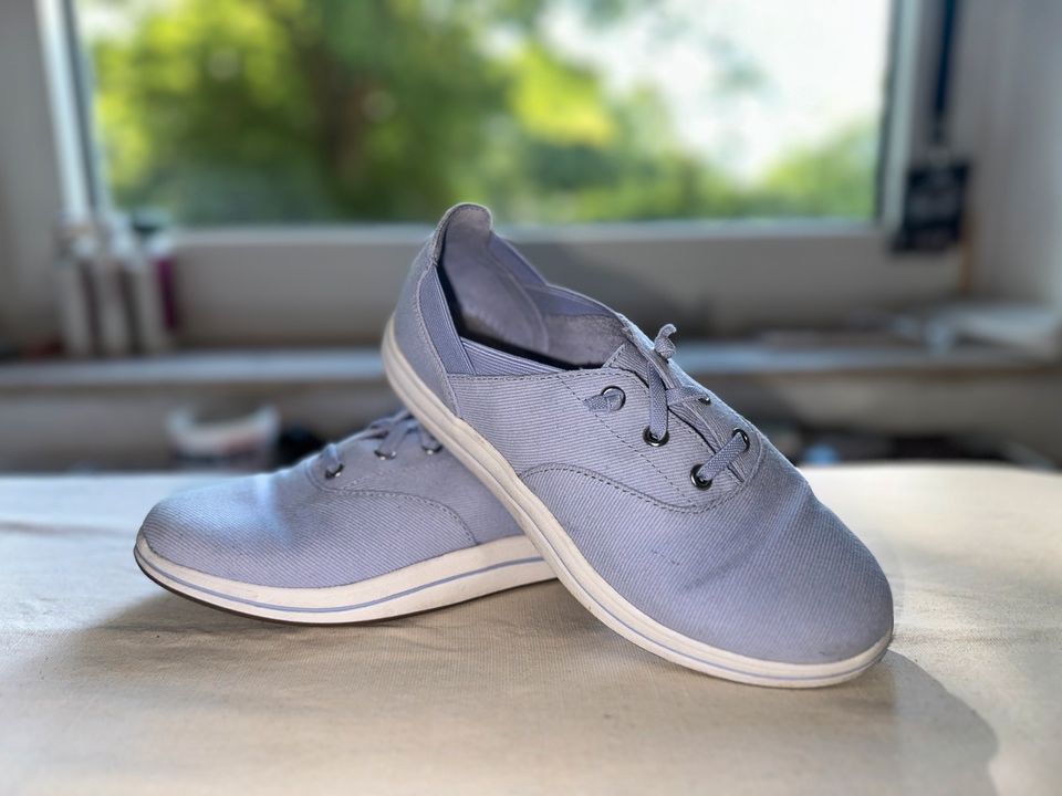 Clarks Damen Sneaker aus Segeltuch – Flieder, Größe 37 in Veitsbronn