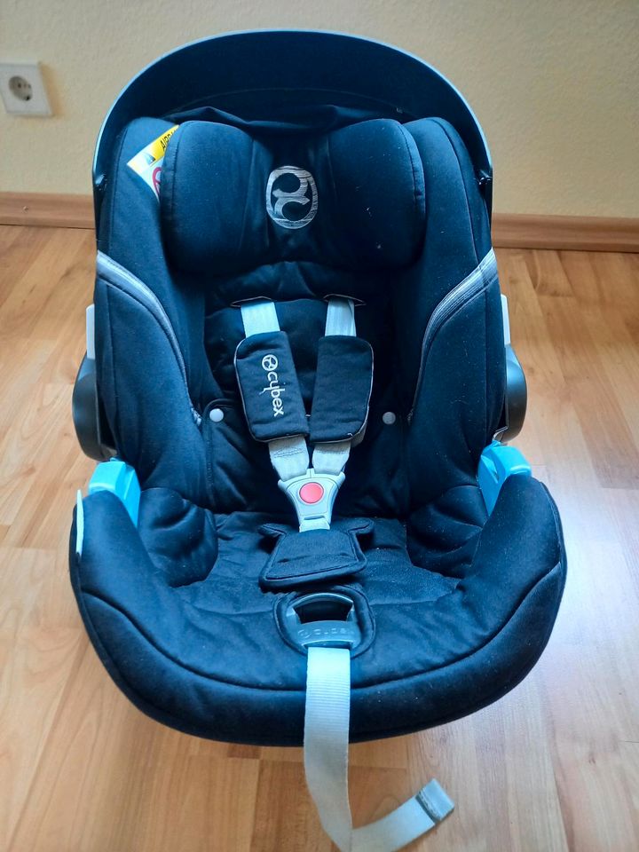 Baby Schale Cybex Gold inkl. Isofix Base in Oberkirch