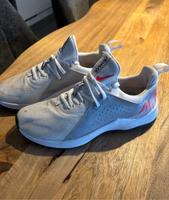 Nike Laufschuhe in Größe 38,5 Niedersachsen - Rhauderfehn Vorschau