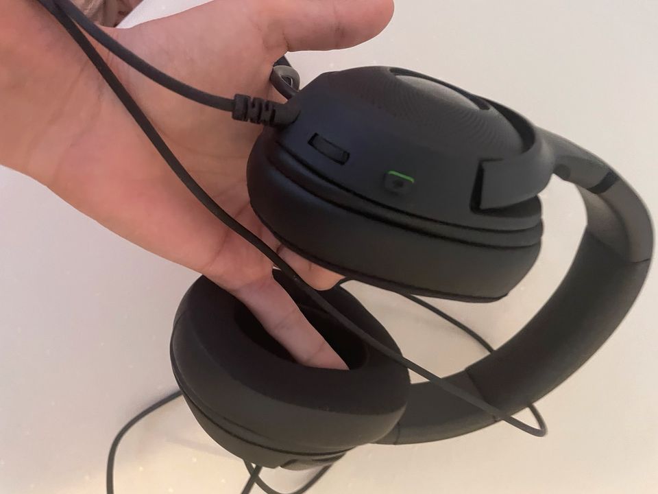 Gaming Kopfhörer Razer neu, unbenutzt 7.3 Surround sound in Löhne