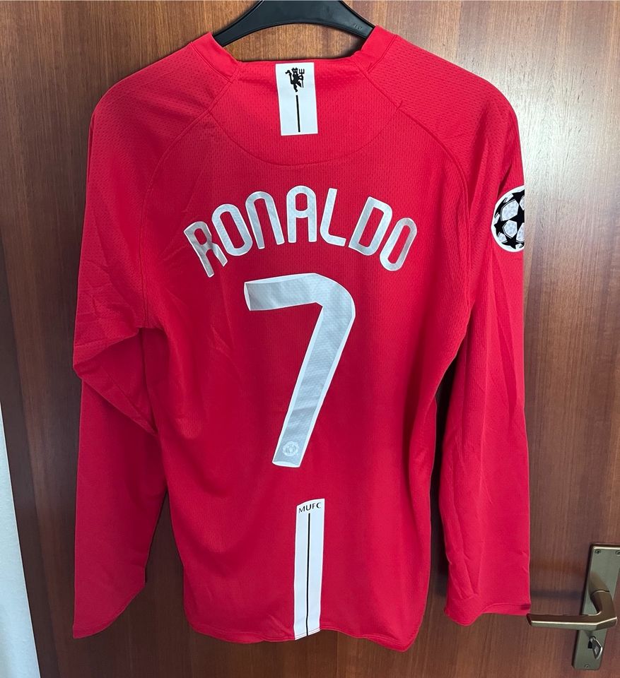 Manchester United CR7 Trikot in Frechen