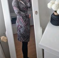 Midikleid mit Muster Niedersachsen - Verden Vorschau