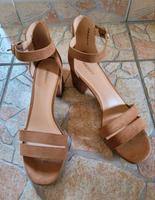 Sandalen, NEU, Größe 39 Sachsen - Schönfeld Vorschau