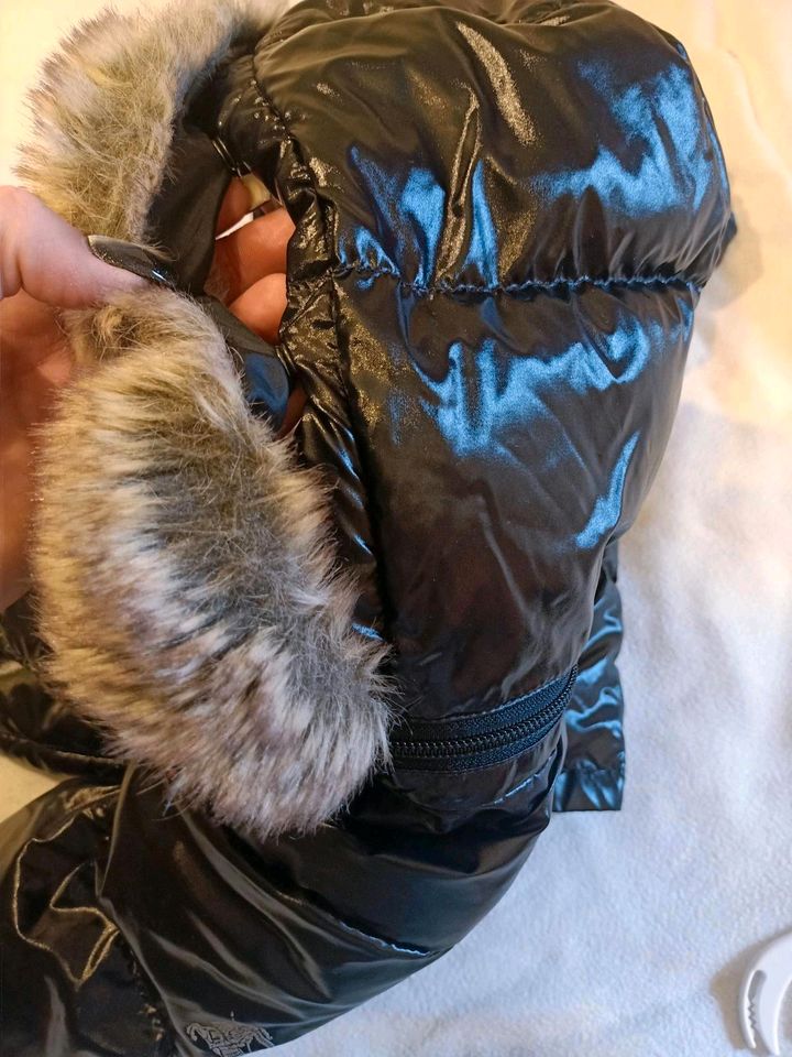 Burberry  Lack Winter Jacke in Öhningen