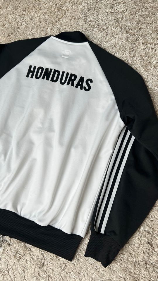 ADIDAS Trainingsjacke HONDURAS Limited Edition Gr. M, in Troisdorf