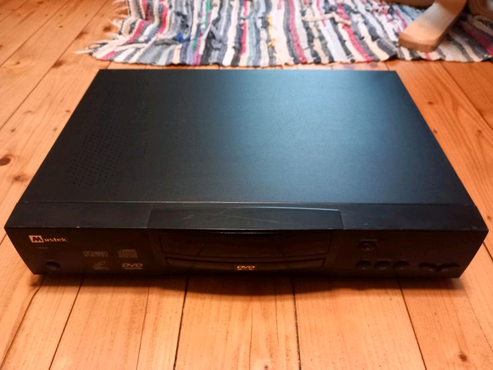 Mustek DVD Player V300 black in Michelstadt