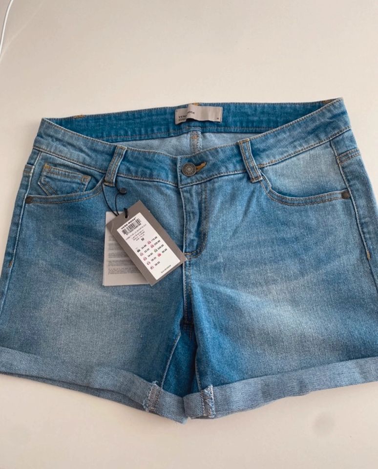 Vero Moda Short Jeans Neu in München