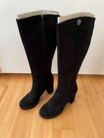 s.Oliver Stiefel Wildlederoptik schwarz Gr. 40 Hessen - Bensheim Vorschau