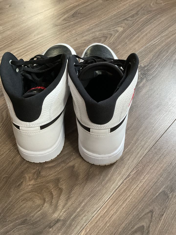 Nike Air Jordan  Jumpman 46 in Alpirsbach