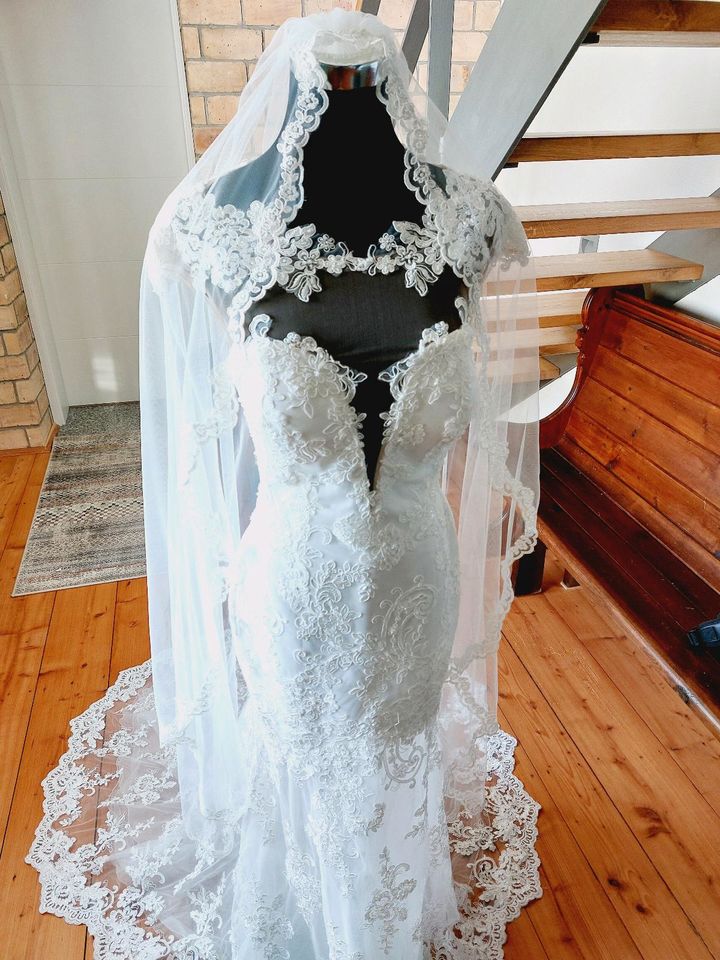 Brautkleid Hochzeitskleid aus Spitze ALTAMODASPOSA Florio Italy in Sohland