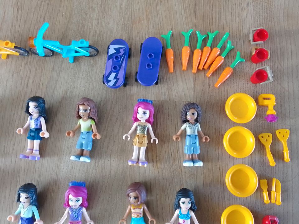 Verkaufe Lego Friends Figuren Männchen Roller Fahrrad Zubehör in Fehmarn