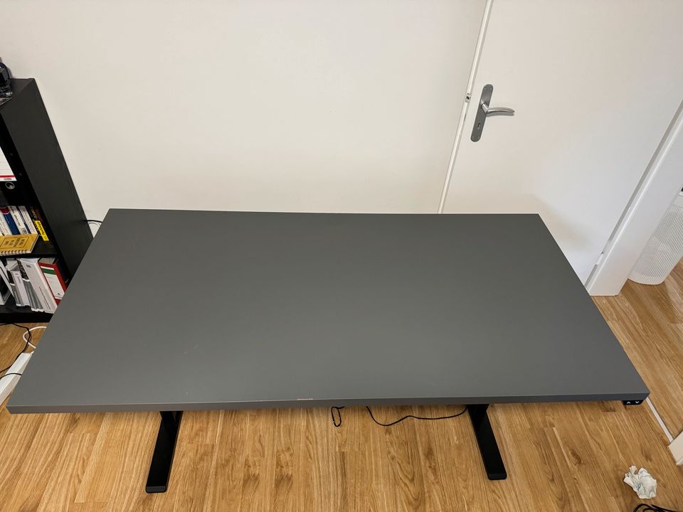 Schreibtisch höhenverstellbar | Büro | Tisch | Elektrisch in München