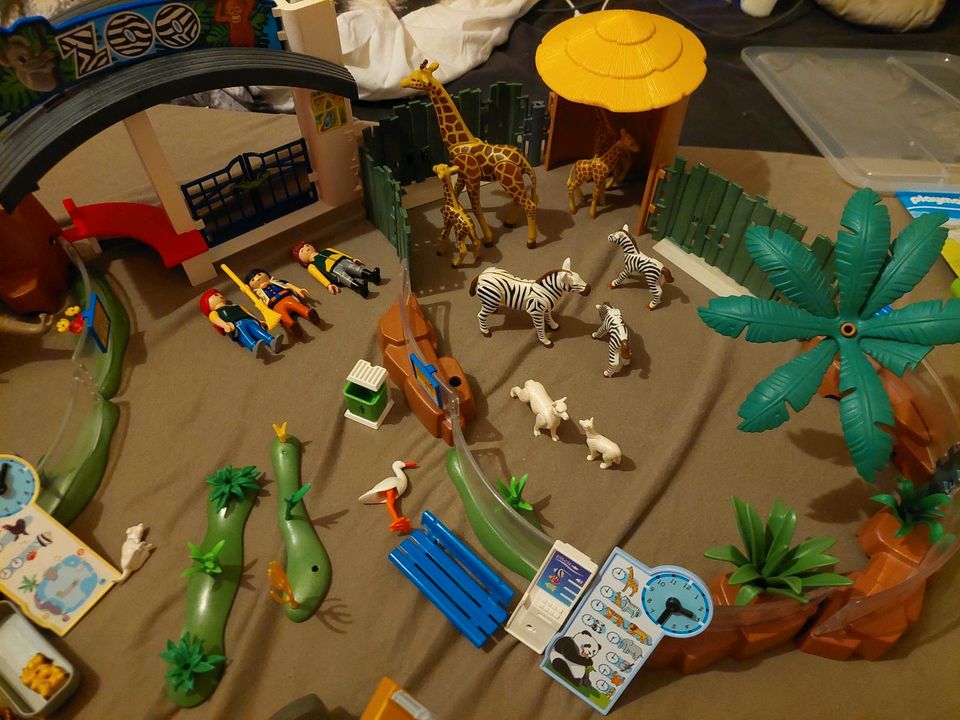Playmobil Zoo 4850 viel Zubehör und Tiere in Pilsting