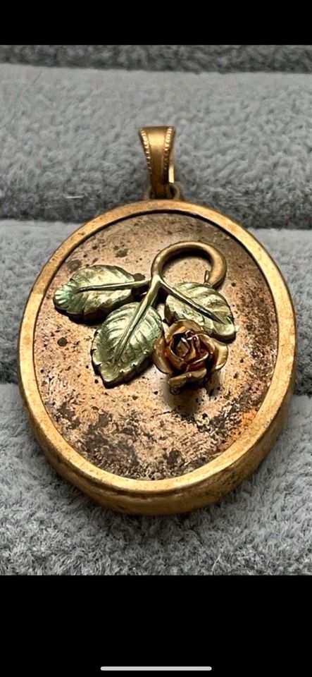 Antik Medaillon Gold Silber Blume Rose in Stuttgart