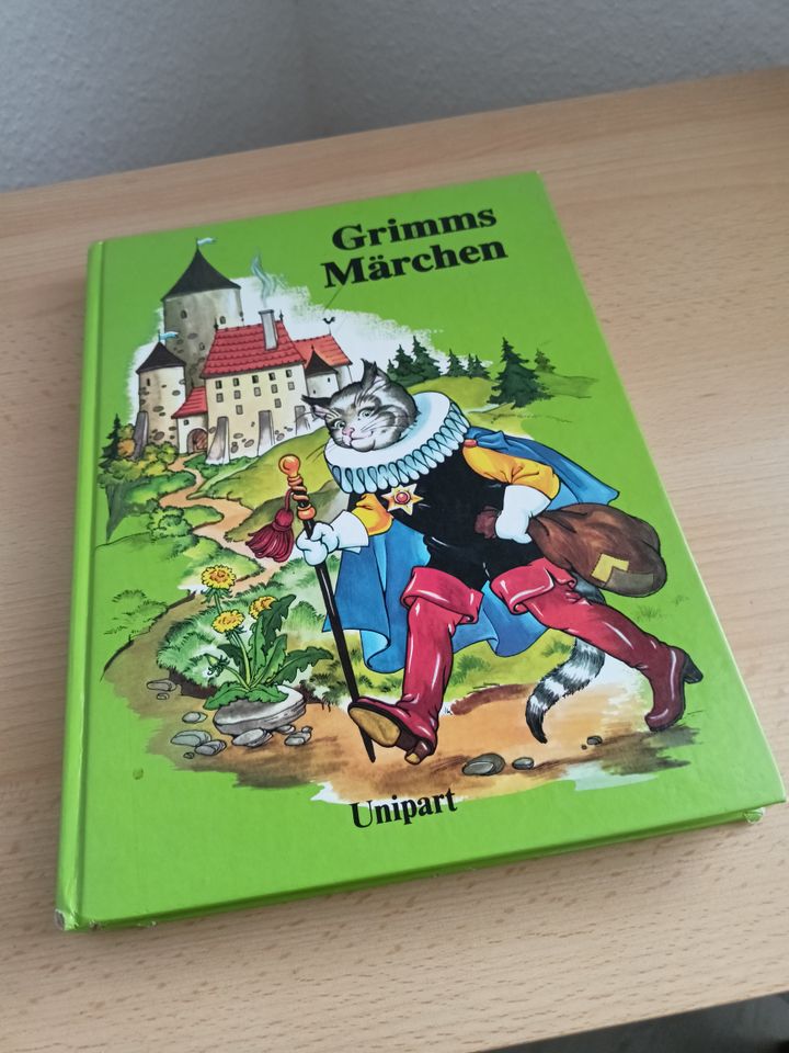 Grimms Märchen zu verschenken in Dresden