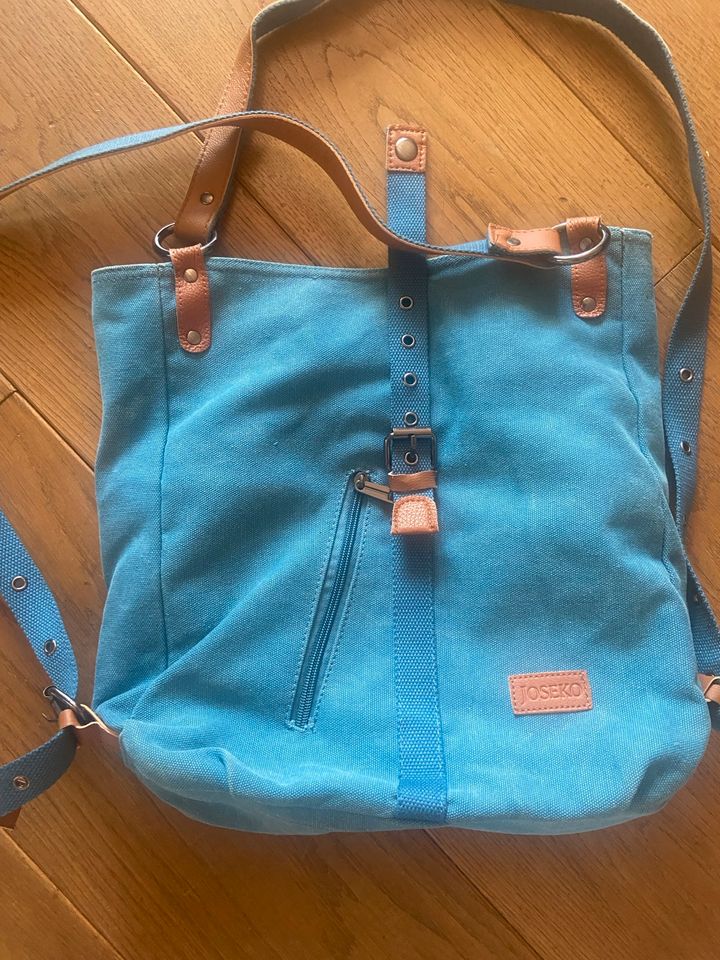 Blauer Rucksack in Stadtallendorf