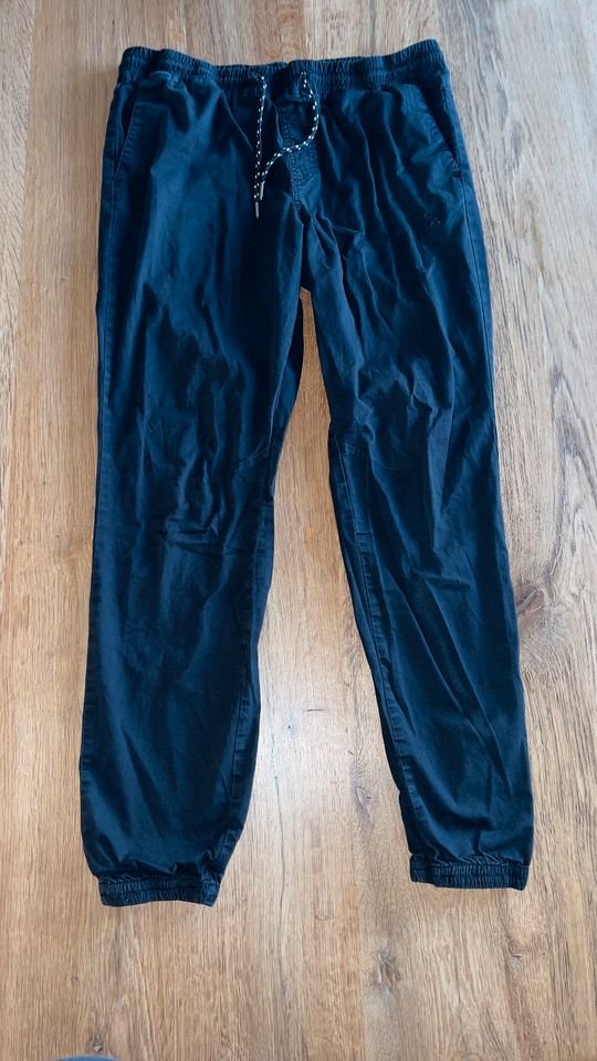 Jack & Jones Hose / schwarz / L in Luxem