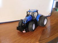 Siku Modell 3291 New Holland T 7.315 Zwillingsräder Hinten Umbau Nordrhein-Westfalen - Blankenheim Vorschau