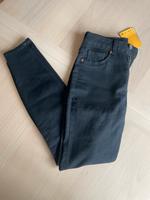 Neue schwarze Jeans von H&M in Größe 38 Bremen-Mitte - Bremen Altstadt Vorschau