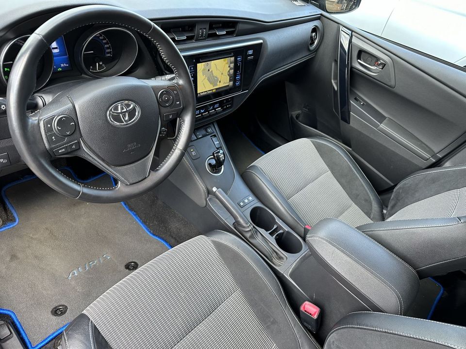 Toyota Auris 1.8 Hybrid Executive LED+SHZ+PANO+KAMERA+1 in Wardenburg