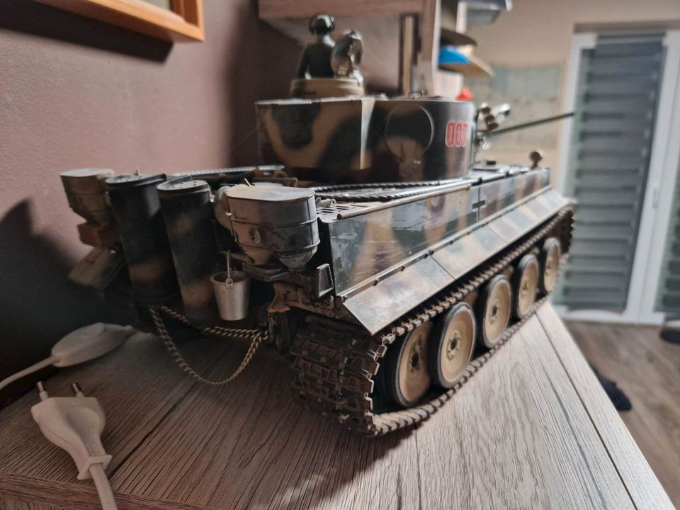 Torro Hobby-Edition 1/16 RC Tiger I Frühe Ausf. tarn BB in Simbach