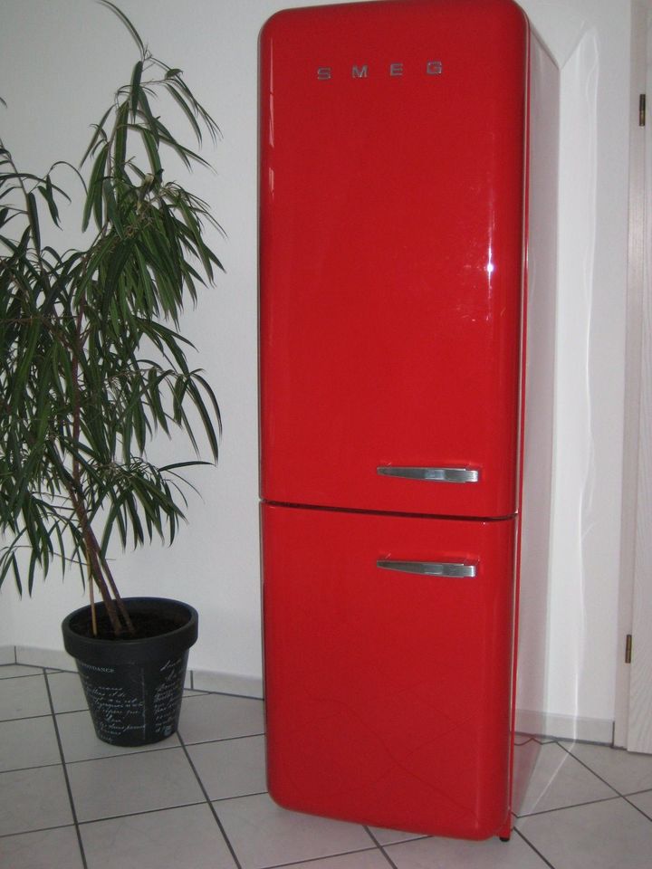 SMEG Retro Kühlschrank Kühl- Gefrier-Kombi rot Fab32 - umgebaut in Netphen