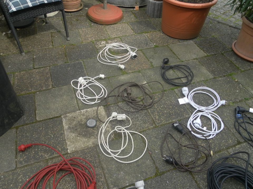 Mehrfachsteckdosenleisten Verlängerungskabel, HDMI , Lan Kabel in Gelnhausen