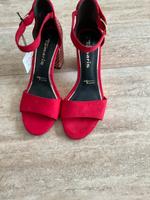 Elegante Schuhe von Tamaris, Gr. 39, rot, neu Köln - Esch/Auweiler Vorschau