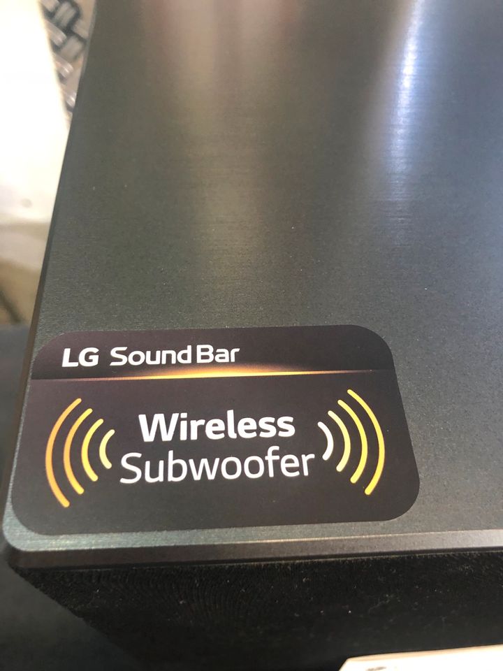 LG Soundbar DG1 mit Rear Kit, neuwertig! in Braunschweig