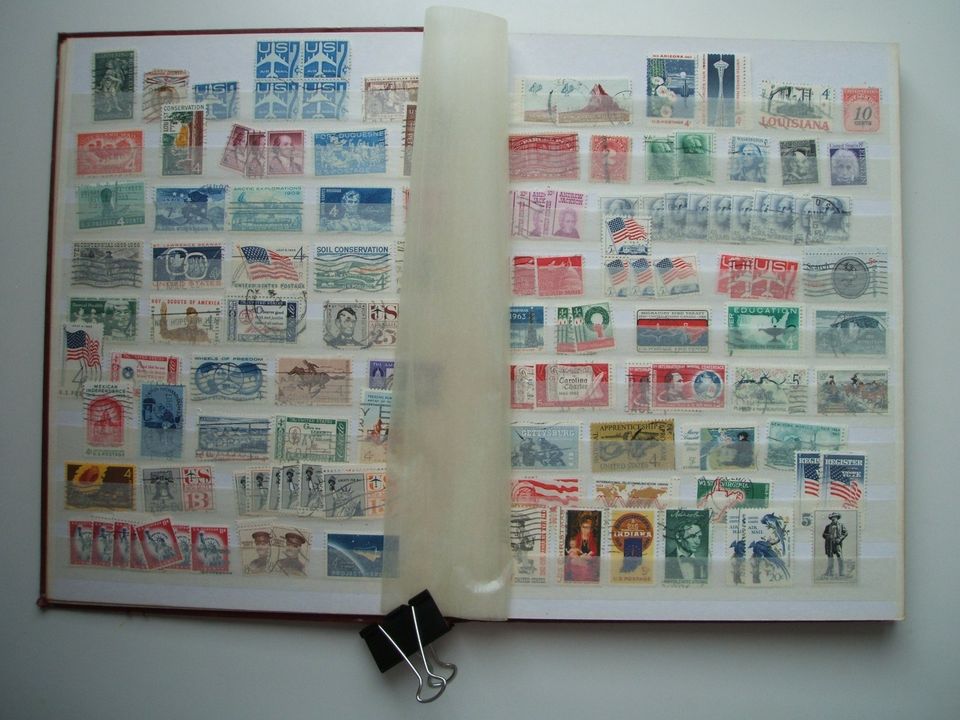 Album mit Briefmarken aus Aller Welt - Kanada, USA, GB, Afrika in Mühlhausen