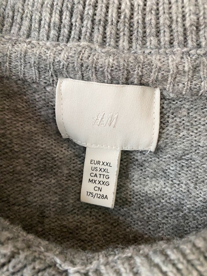 **Pullover H&M** Perlen XXL TOP! in Essen