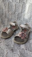 Prinzessin: Silberne Kinder Sandalen mit Rosa Highlights Gr. 26 Rostock - Stadtmitte Vorschau