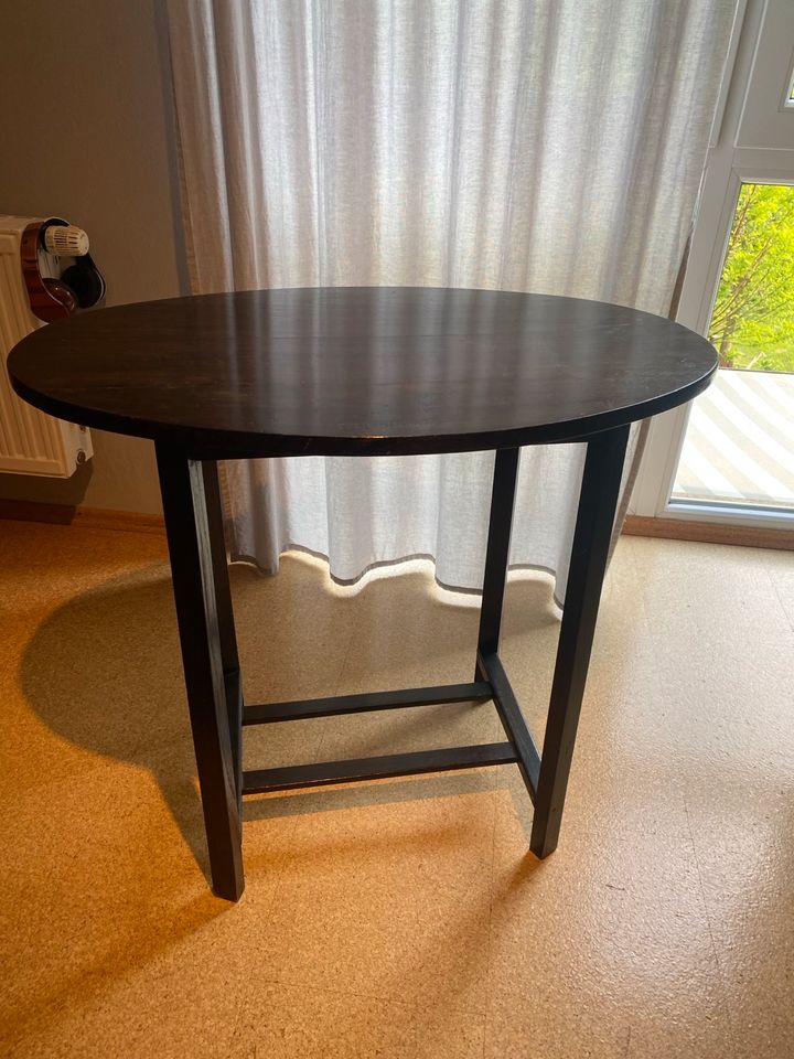 Tisch klein und oval in Georgsmarienhütte