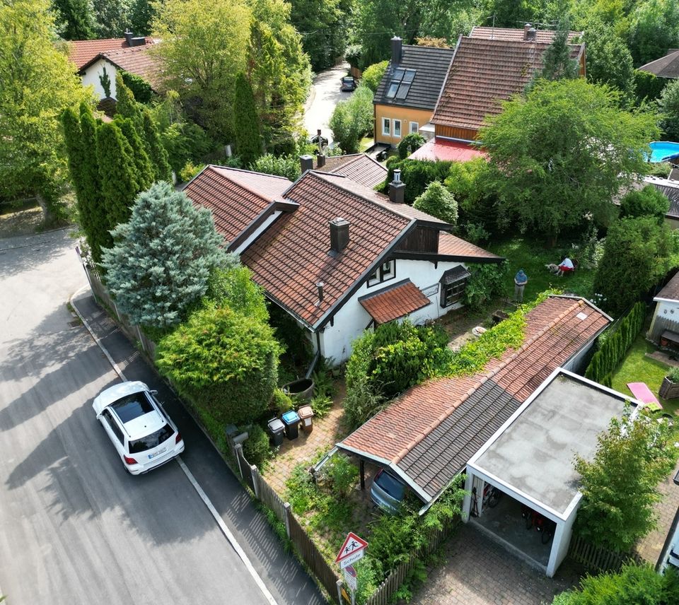 Sehr ruhig gelegenes Eckgrundstück für ein familienfreundliches Einfamilienhaus im Würmtal in Gauting