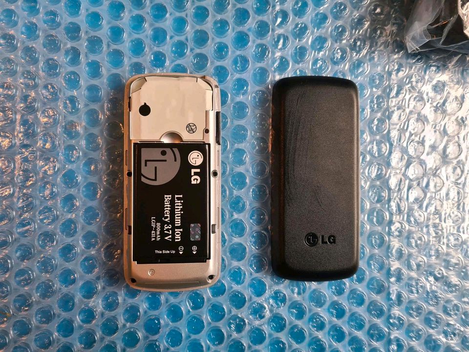 LG GB102 Sapphire Handy, polyphone Klingeltöne, schwarz Retro in Berlin