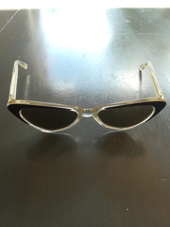 Vintage Cat-Eye-Sonnenbrille, mit Etui in Hennef (Sieg)