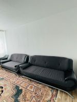 Couch aus Leder und Kunststoff 3,2,1.   Einzel verkauf geht auch. Thüringen - Erfurt Vorschau