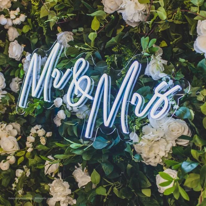 Neon Licht mieten • "Mr & Mrs" • Hochzeiten und Events in Viersen