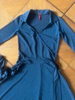Kleid dunkelblau weiß gepunktet Friedrichshain-Kreuzberg - Kreuzberg Vorschau