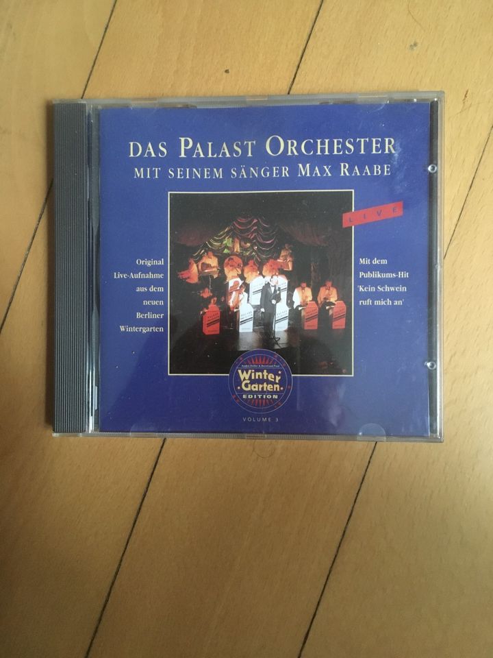 Das Palast Orchester mit seinem Sänger Max Raabe Live in Karlsruhe