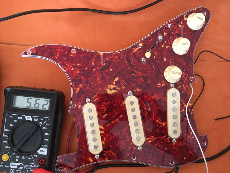 65er Fender Stratocaster 3t-Sunburst nachempfunden in Timmendorfer Strand 