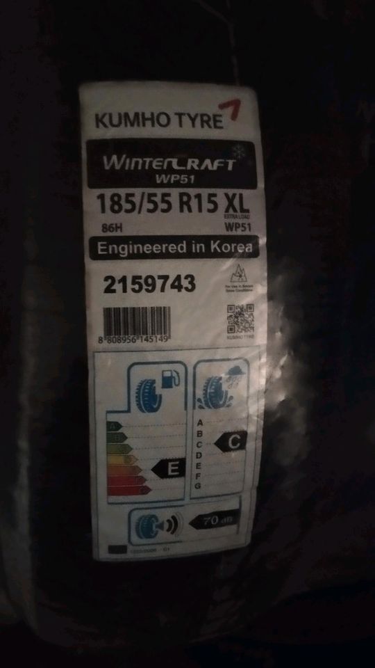 2x Kumho WP 51 185 55 15 XL Winterreifen neu in Brotterode