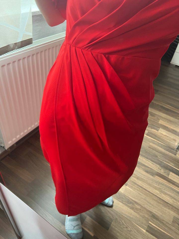 Rotes Kleid, S 36, neuwertig, Abendkleid in Soest