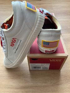 Vans nasa space cheap voyager old skool white