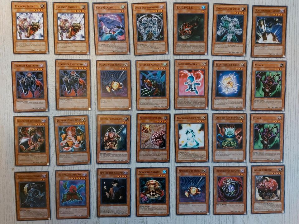 246 originale Yu-Gi-Oh Karten aus 1996. in Wallersdorf